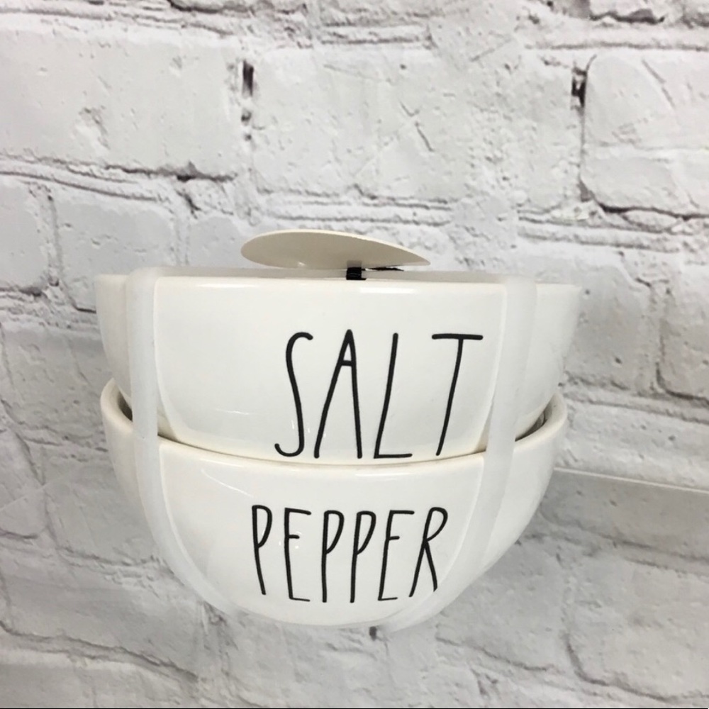 🚨FLASH SALE🚨Rae Dunn “SALT & PEPPER” mini bowls